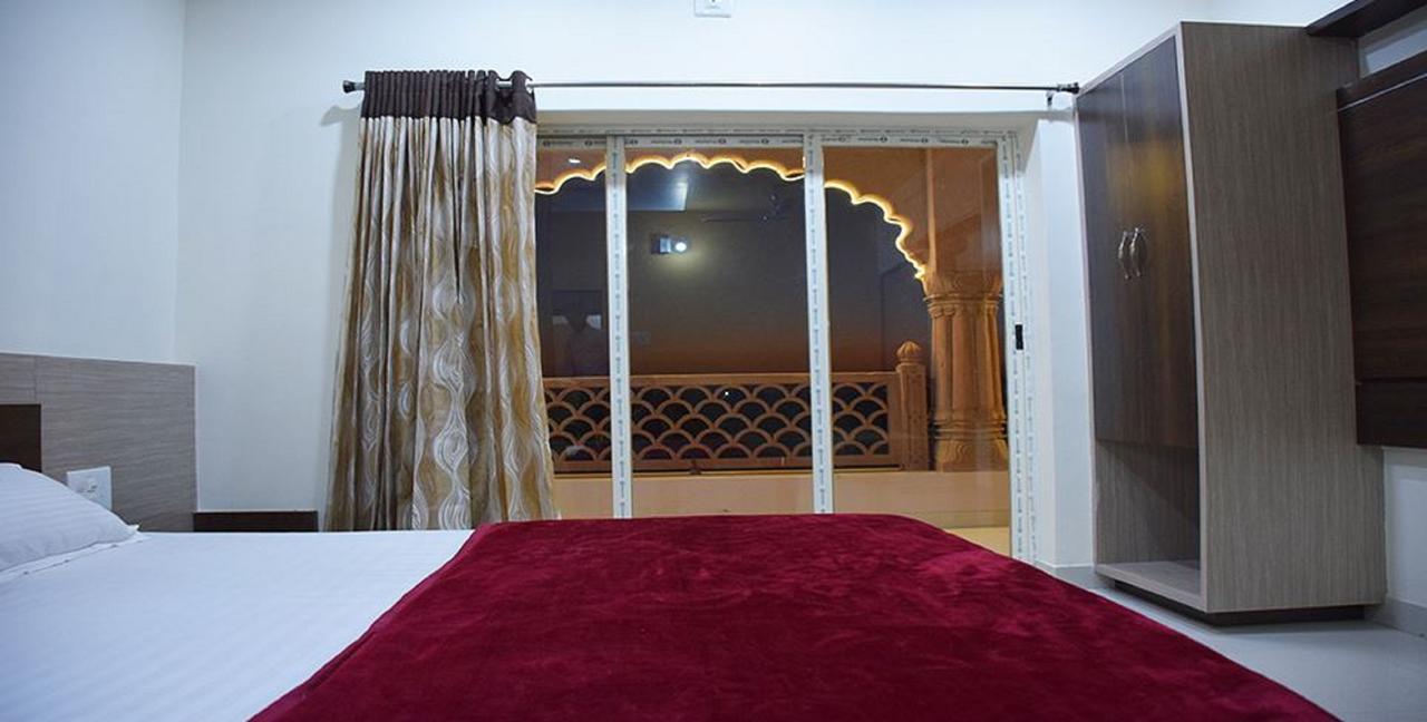 Hotel Amar Palace Ābu Road エクステリア 写真