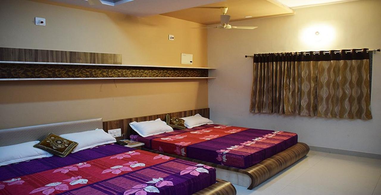 Hotel Amar Palace Ābu Road エクステリア 写真