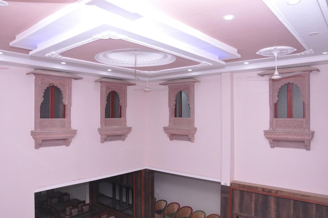 Hotel Amar Palace Ābu Road エクステリア 写真